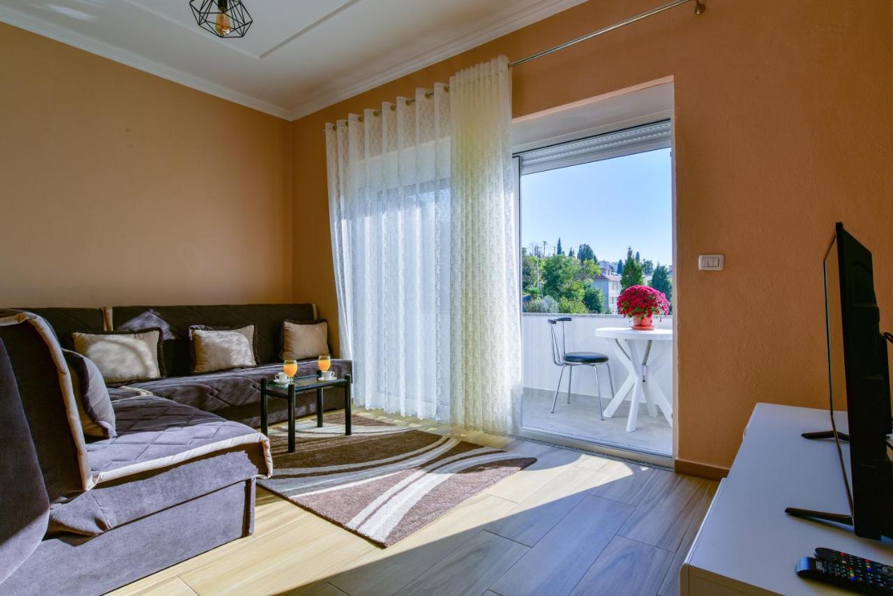 Apartments Hillside Ülgün Dış mekan fotoğraf